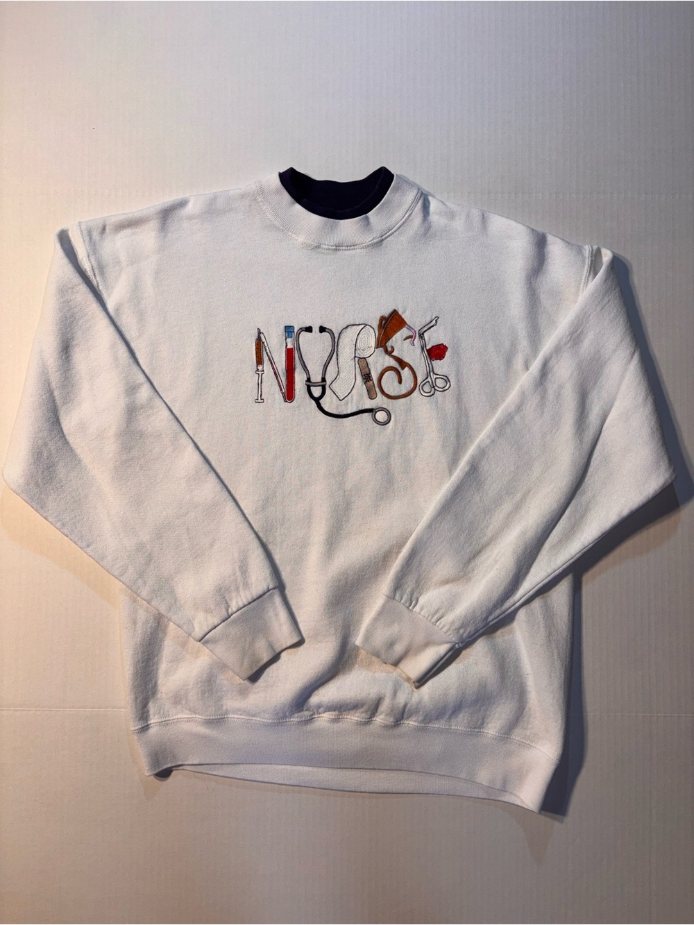 Vtg Nurse Embroidered Nursing Medical 90’s USA Crewneck Pullover Sweatshirt Sz L